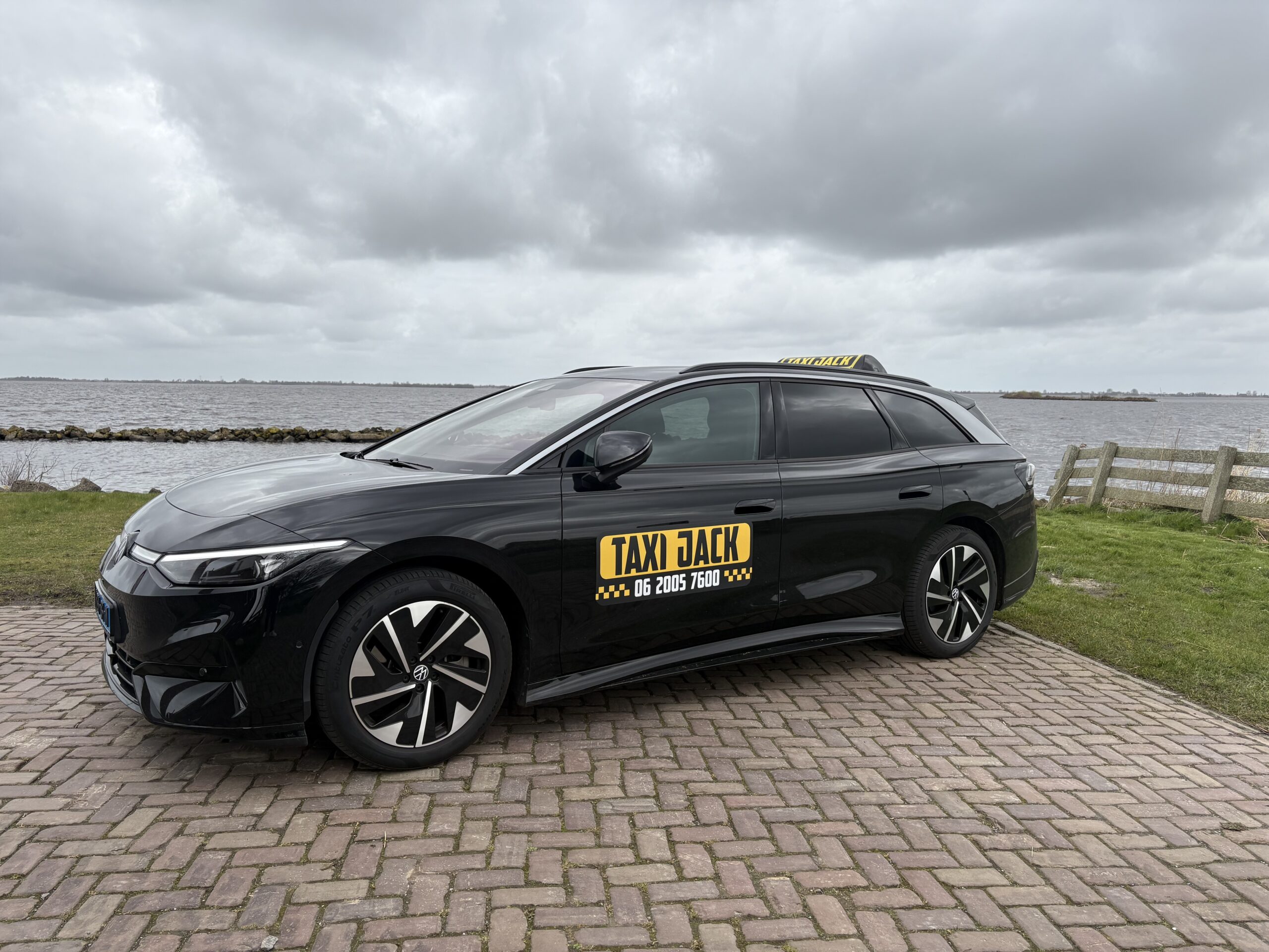 Volkswagen ID.7 Tourer van Taxi Jack